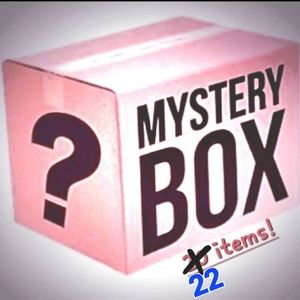 *BONUS ITEMS* 20 + 2 item mystery destash boxes! Surprise blind boxes!